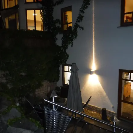 Mondfaenger Apartman